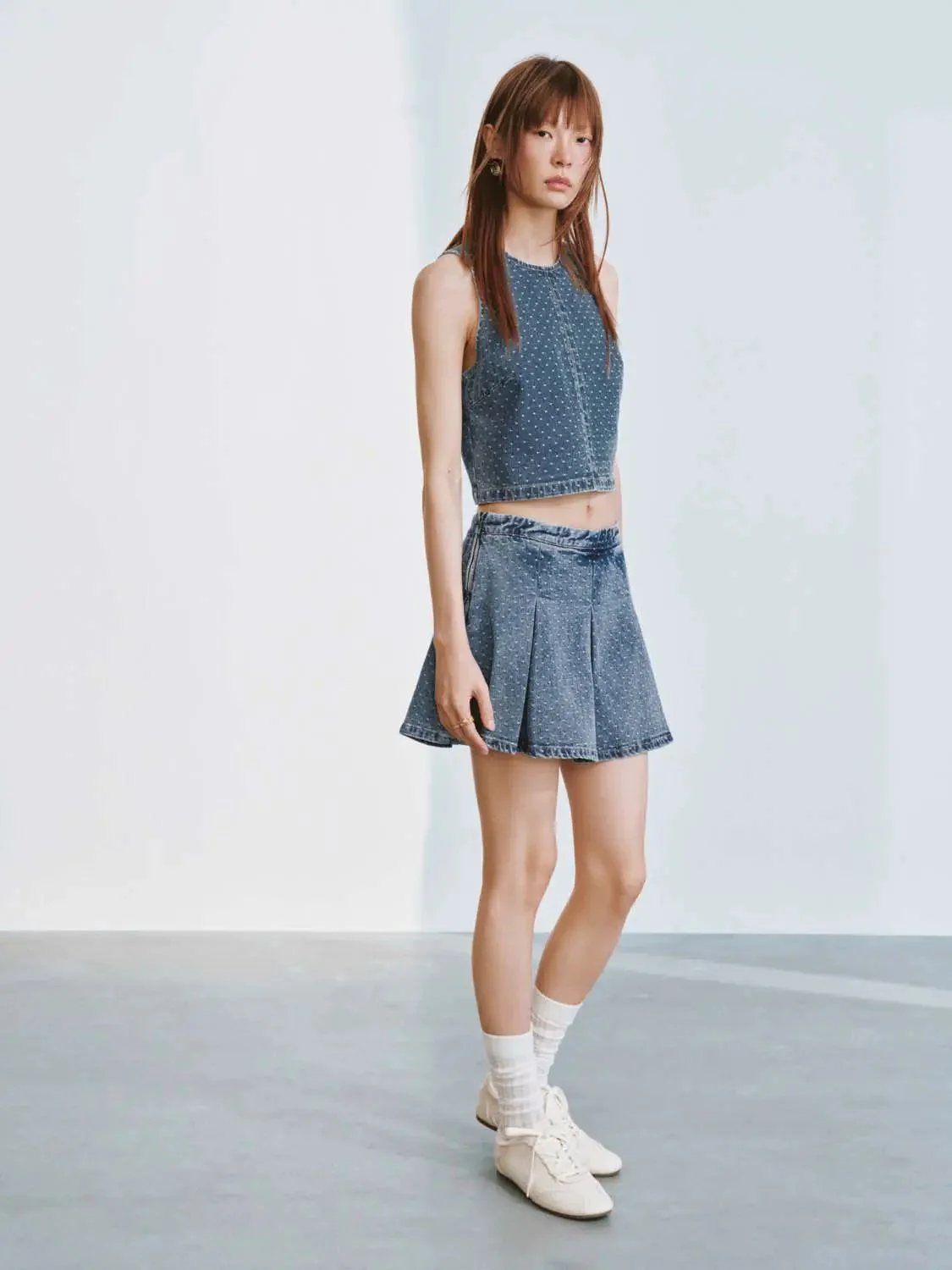 3995-polka-dotted-sleeveless-denim-shirts-5.webp Polka Dotted Sleeveless Denim Shirts