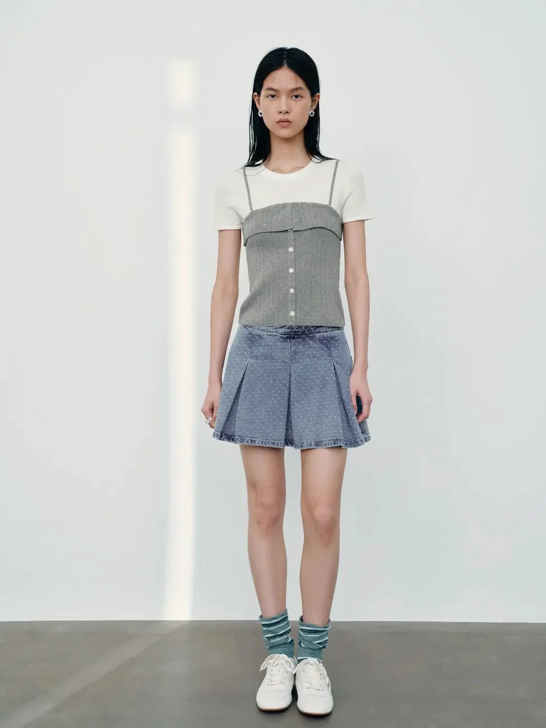 4001-polka-dotted-pleated-denim-mini-skirts-7.webp Polka Dotted Pleated Denim Mini Skirts