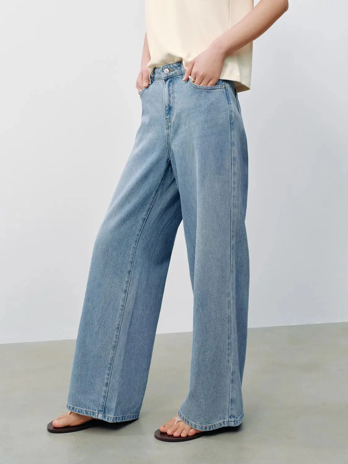 4014-embroidered-wide-leg-jeans-3.webp Embroidered Wide Leg Jeans