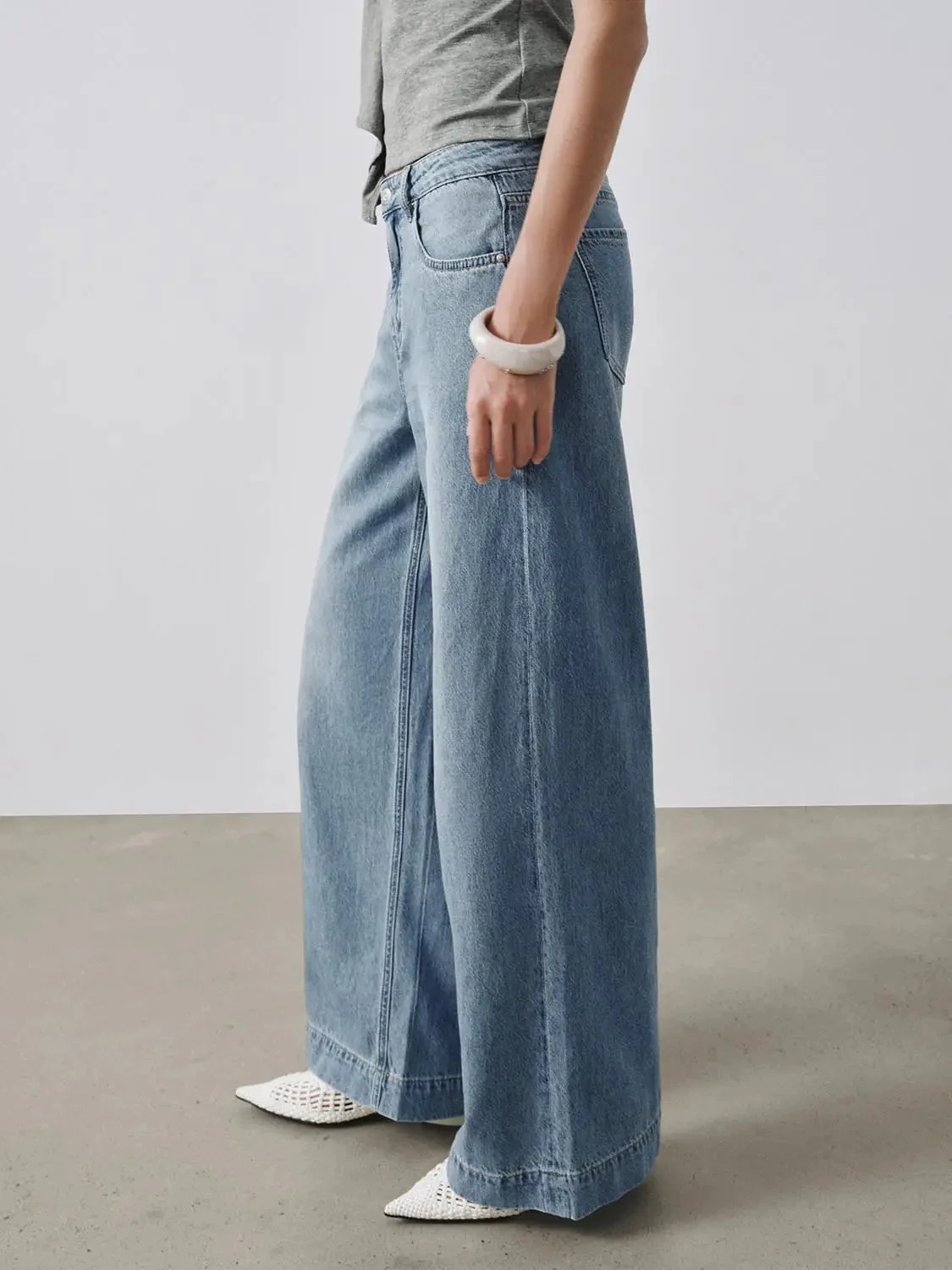 4042-wide-leg-jeans-3.webp Wide Leg Jeans