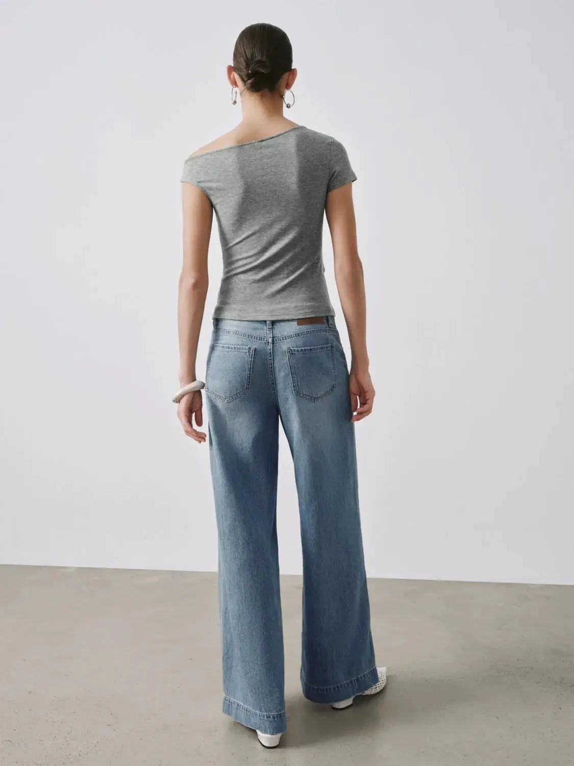 4042-wide-leg-jeans-4.webp Wide Leg Jeans
