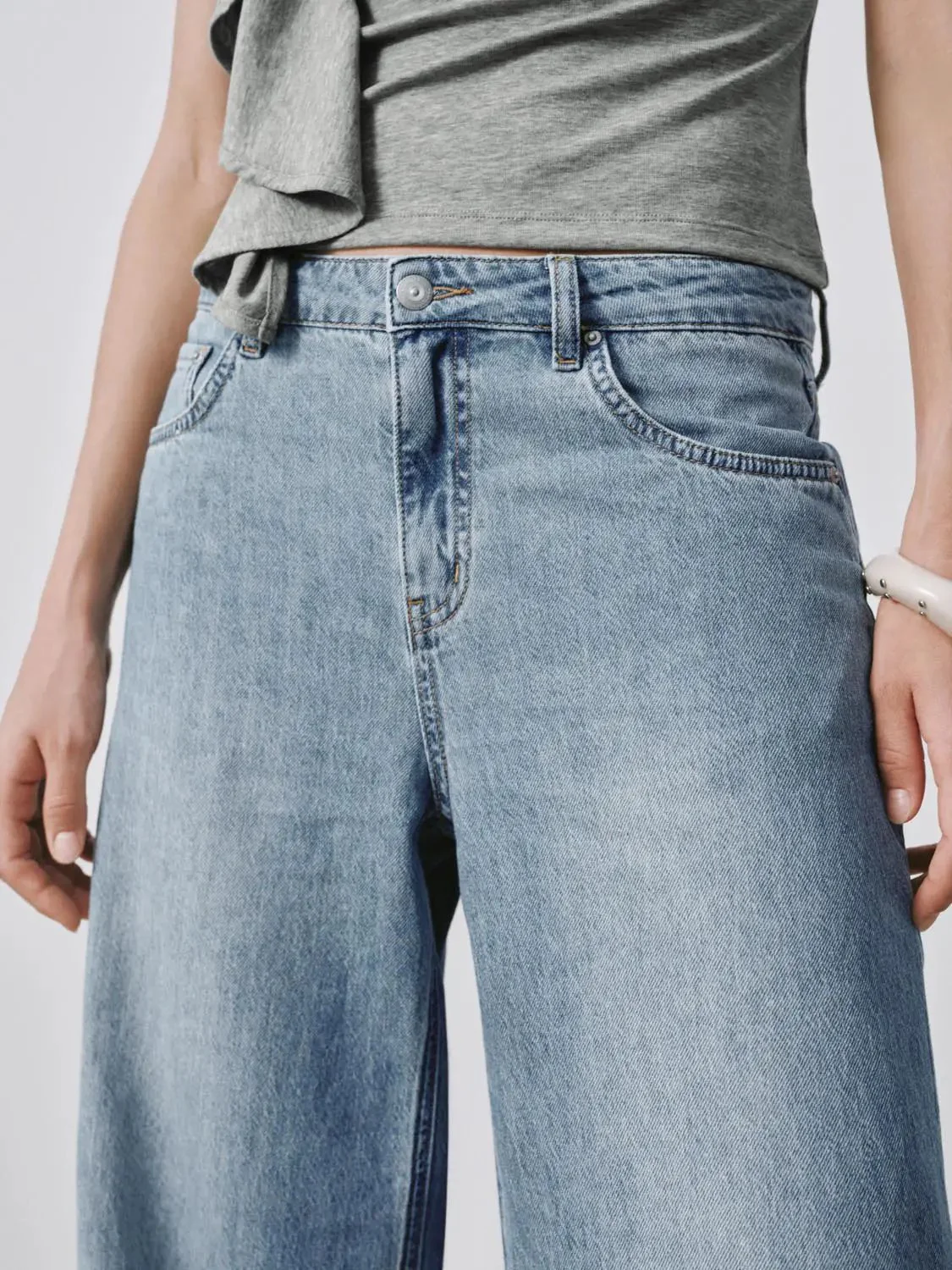 4042-wide-leg-jeans-5.webp Wide Leg Jeans
