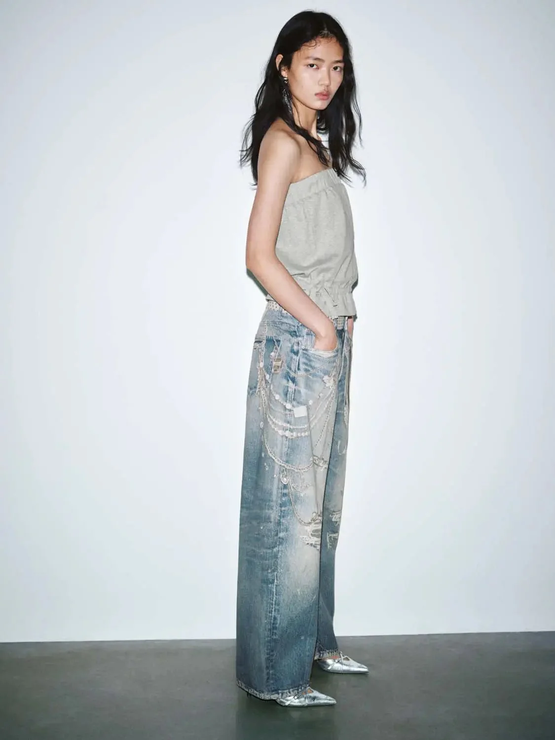 4076-raw-detail-barrel-leg-cotton-denim-jeans-6.webp Raw Detail Barrel Leg Cotton Denim Jeans