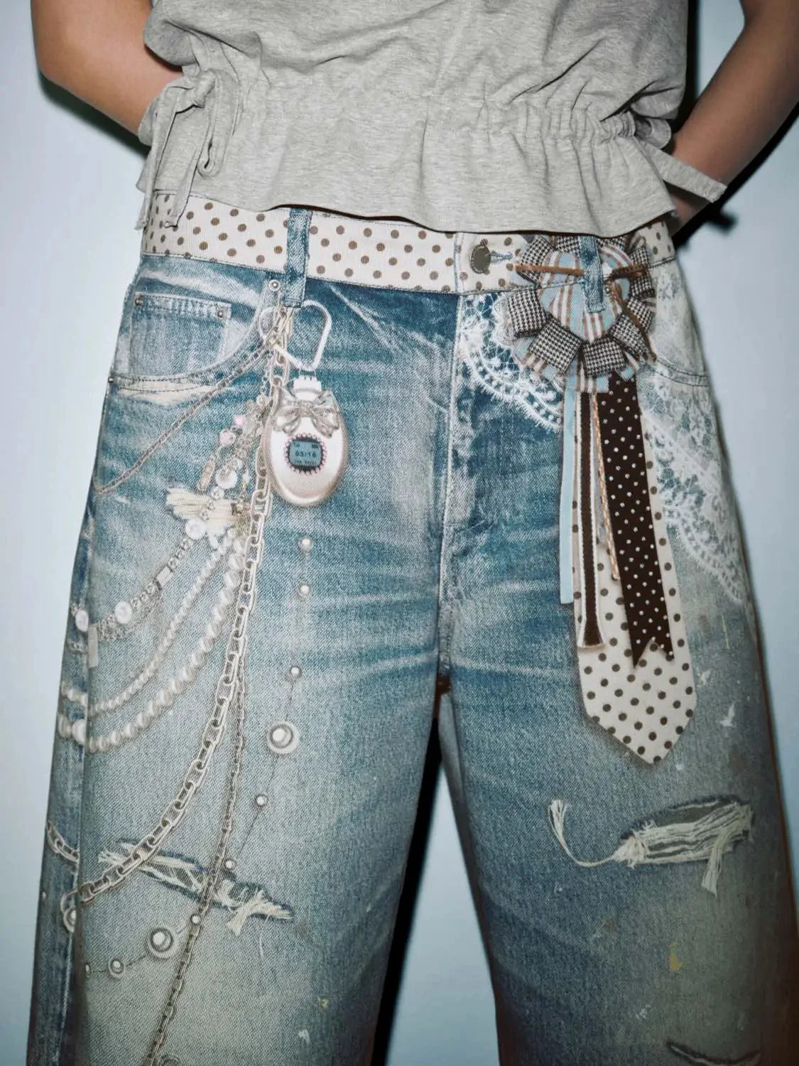 4076-raw-detail-barrel-leg-cotton-denim-jeans-7.webp Raw Detail Barrel Leg Cotton Denim Jeans