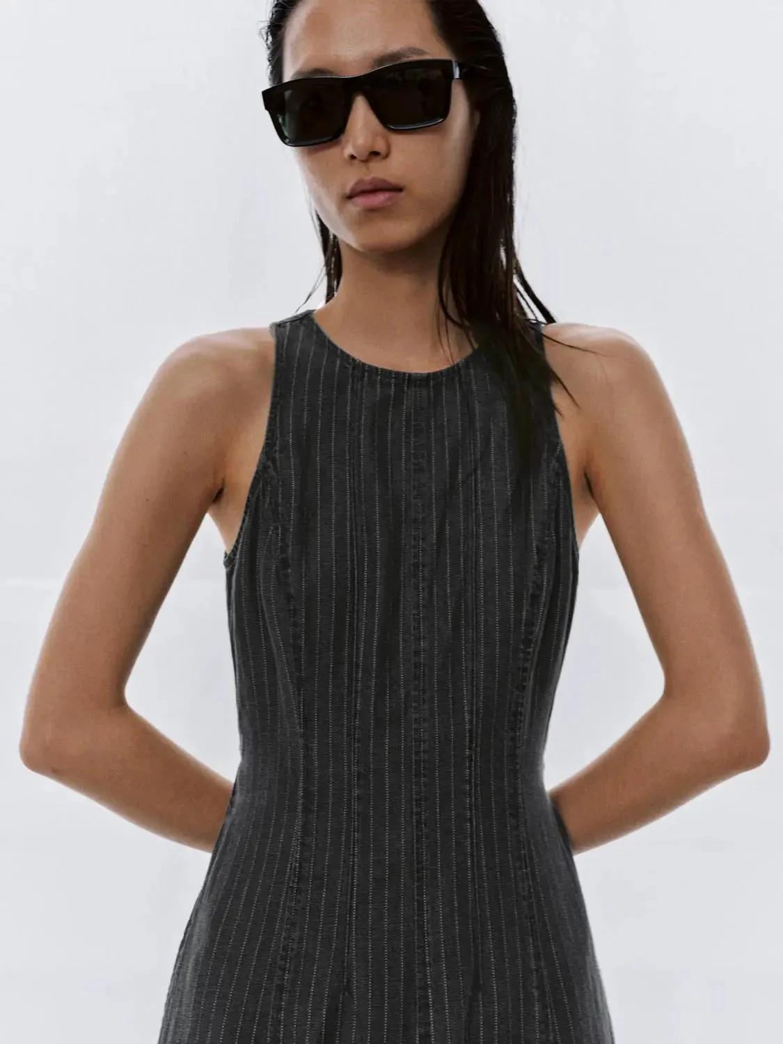 409-sleeveless-denim-midi-dresses-3.webp Sleeveless Denim Midi Dresses