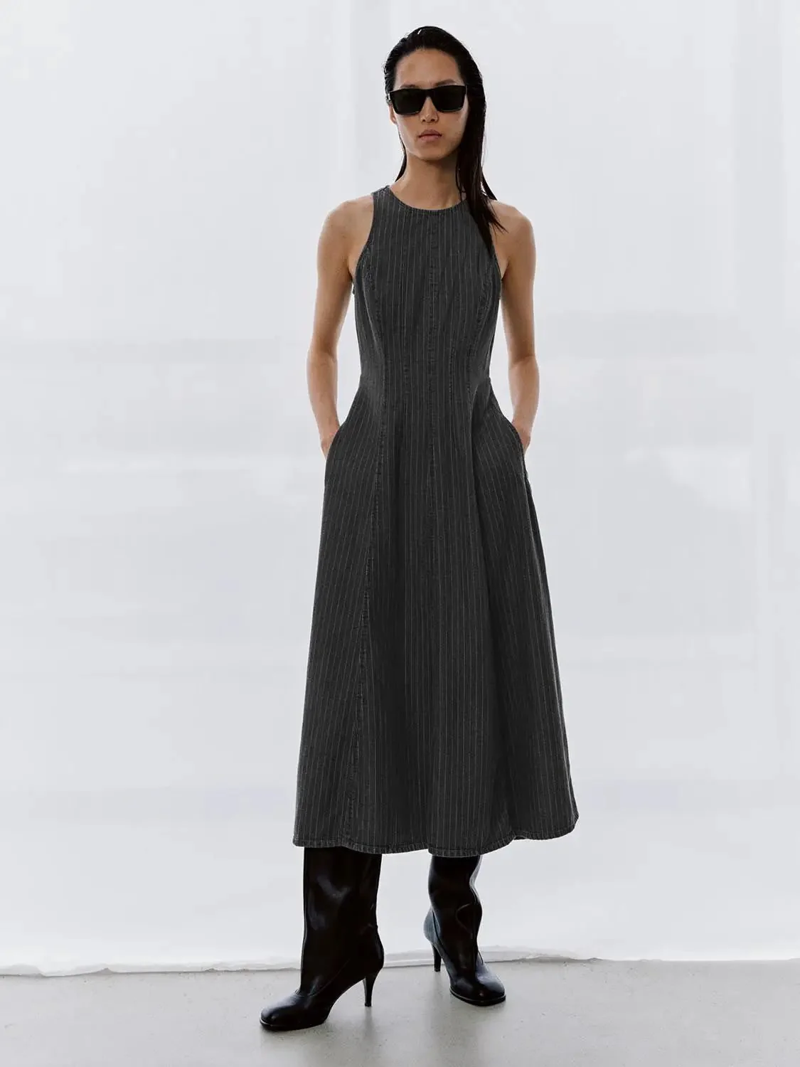 409-sleeveless-denim-midi-dresses-9.webp Sleeveless Denim Midi Dresses