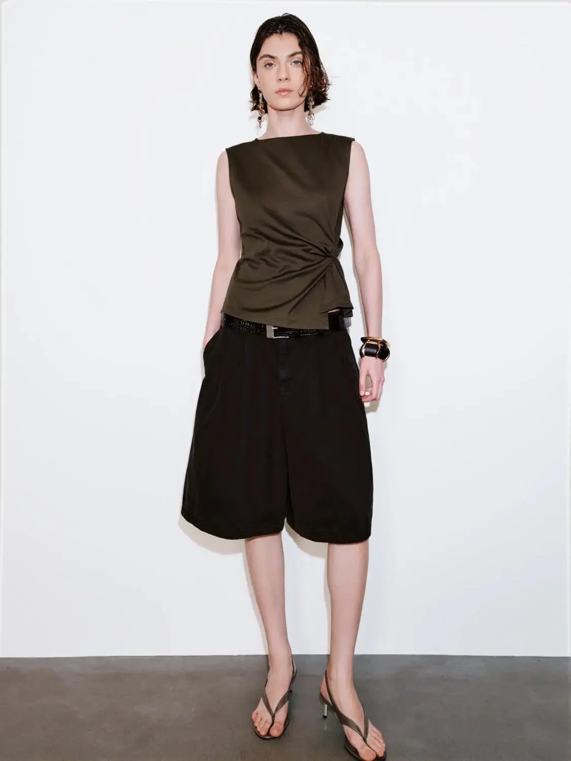 4090-belted-pleated-tailored-shorts-7.webp Belted Pleated Tailored Shorts