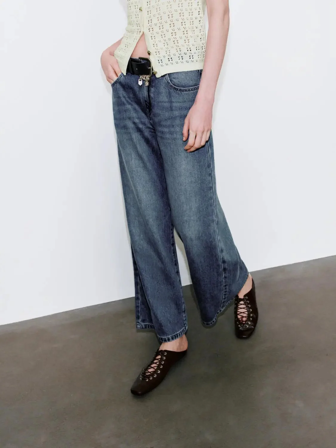 4097-belted-wide-leg-jeans-3.webp Belted Wide Leg Jeans