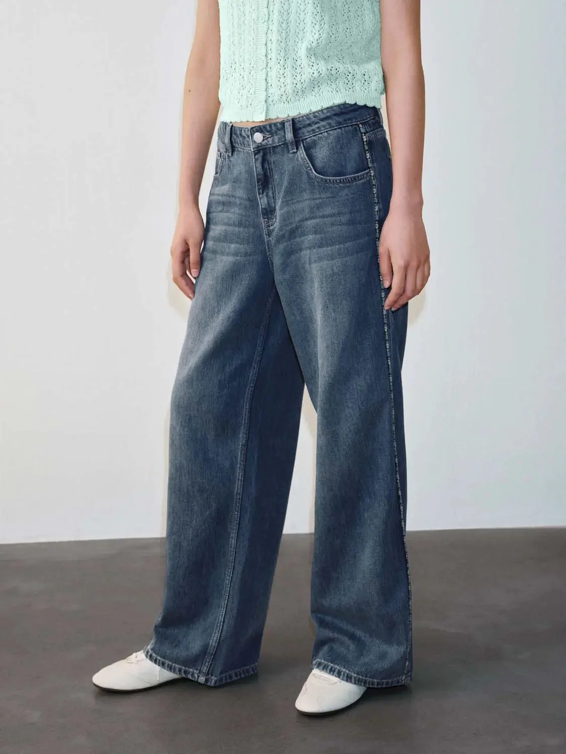 4131-wide-leg-jeans-3.webp Wide Leg Jeans
