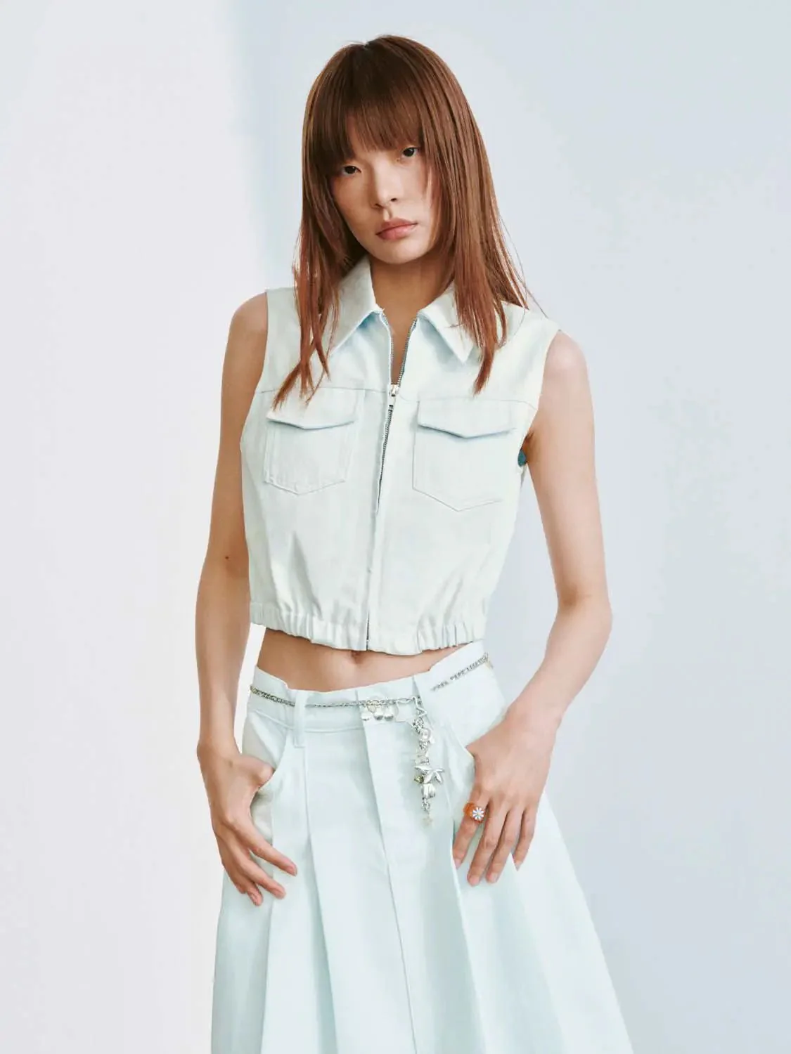 4144-flap-pocket-sleeveless-denim-bomber-jackets-9.webp Flap Pocket Sleeveless Denim Bomber Jackets