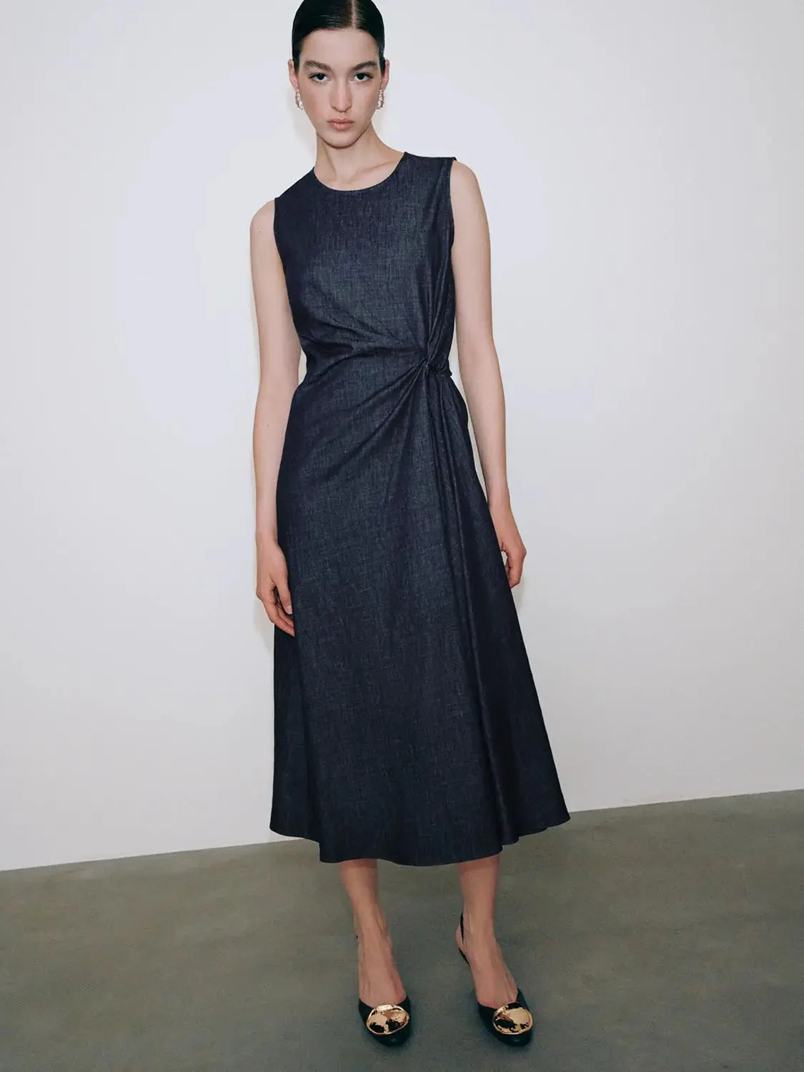 415-knot-front-denim-midi-dress-with-clean-silhouette-dresses-1.webp Knot Front Denim Midi Dress With Clean Silhouette Dresses