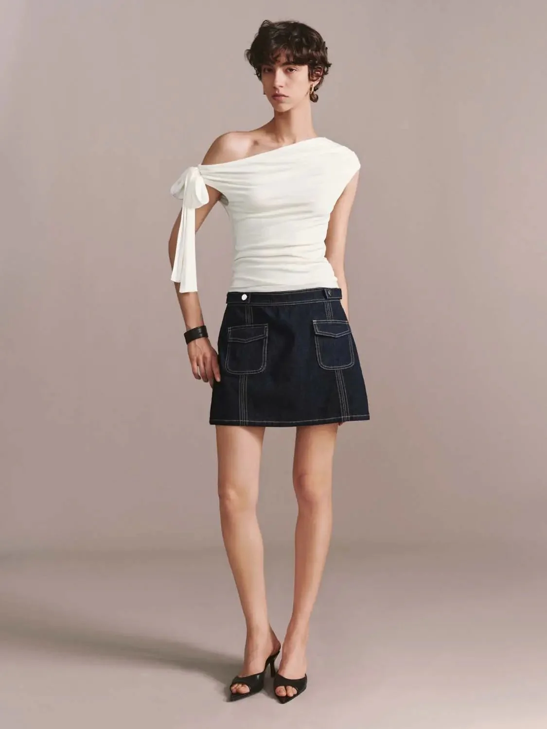 4169-flap-pocket-stitch-detail-denim-mini-skirts-5.webp Flap Pocket Stitch Detail Denim Mini Skirts