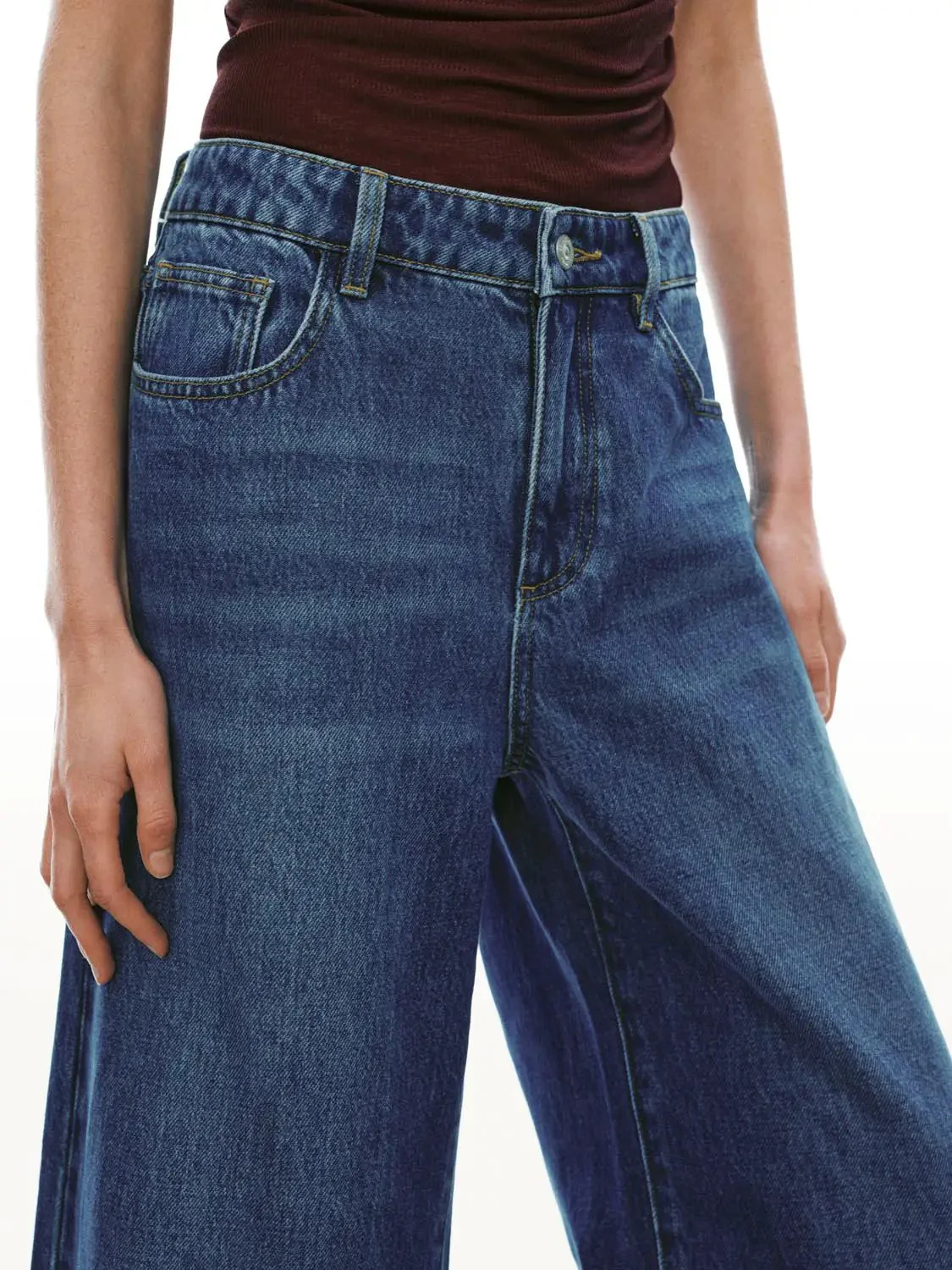 4203-raw-hem-wide-leg-jeans-5.webp Raw Hem Wide Leg Jeans