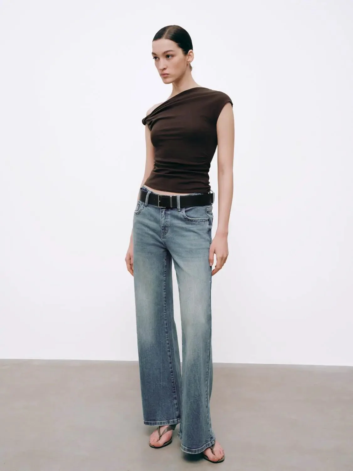 4224-belted-flare-leg-jeans-6.webp Belted Flare Leg Jeans