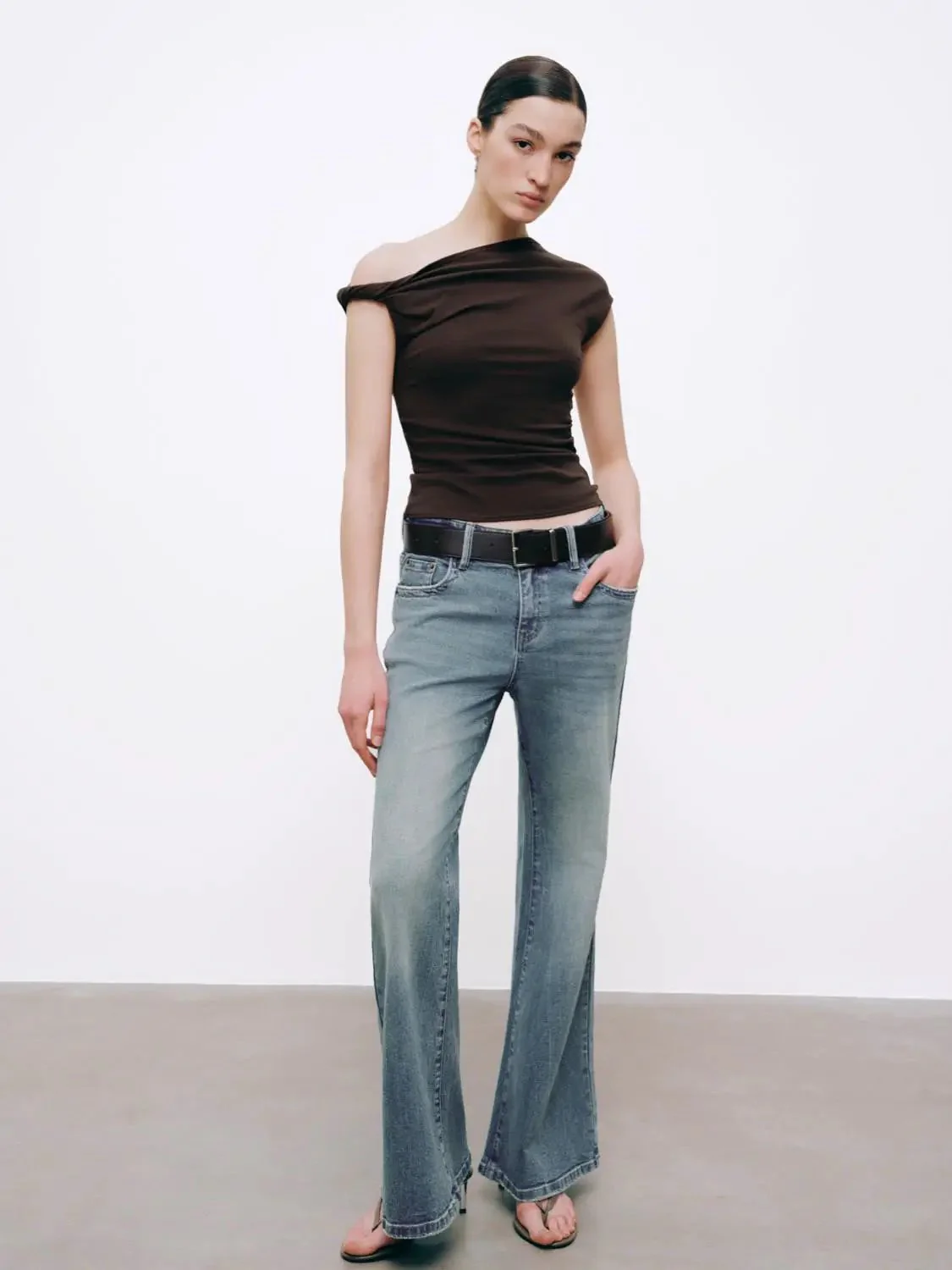 4224-belted-flare-leg-jeans-7.webp Belted Flare Leg Jeans