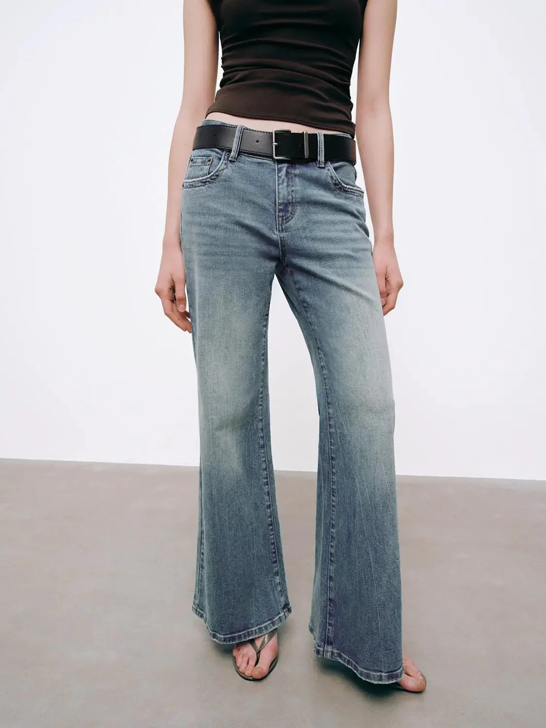 4224-belted-flare-leg-jeans-9.webp Belted Flare Leg Jeans