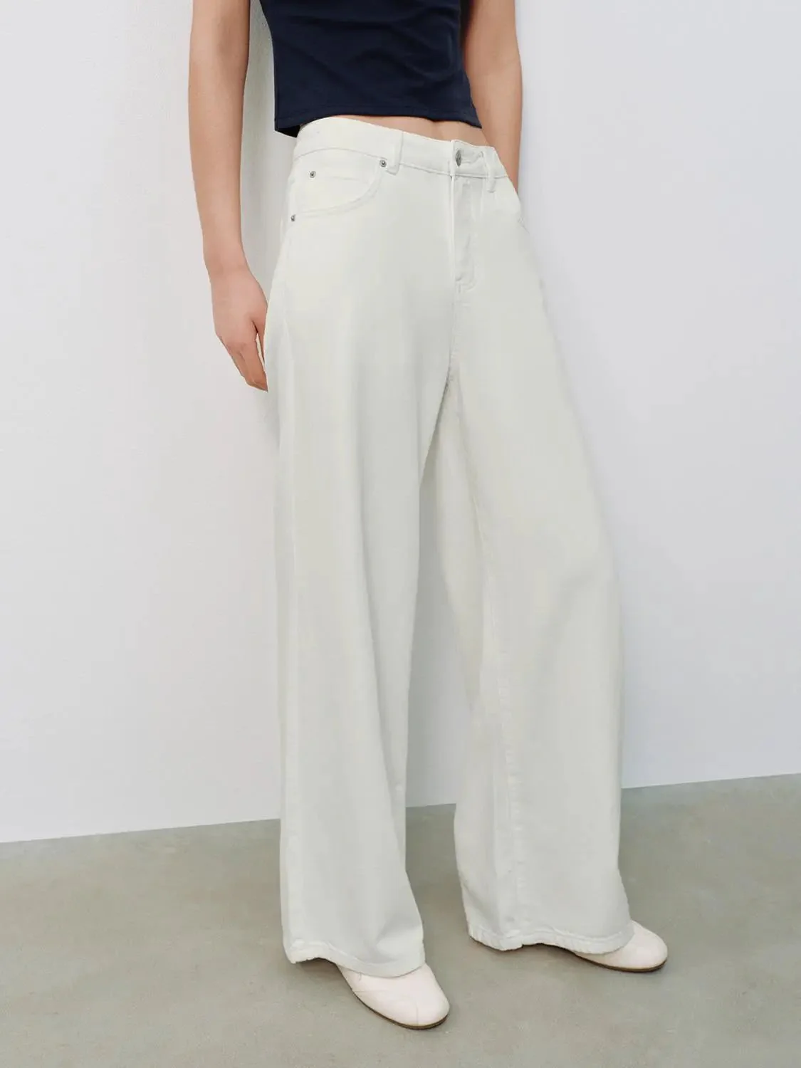 4231-wide-leg-jeans-3.webp Wide Leg Jeans