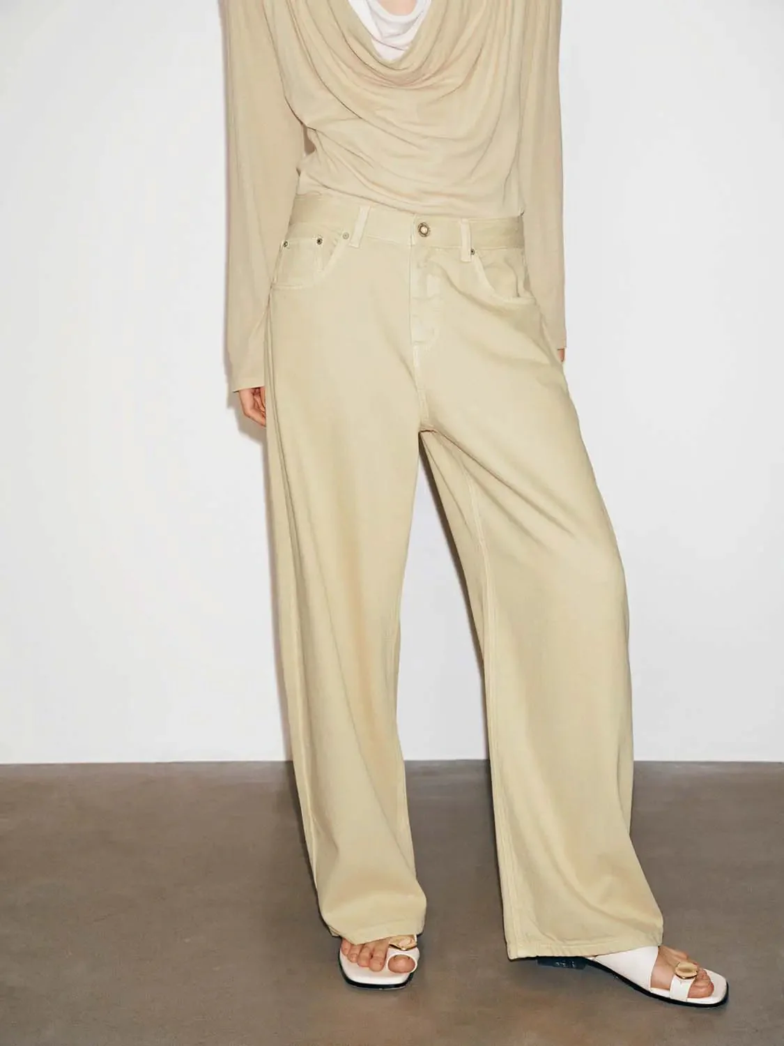 4238-barrel-leg-jeans-1.webp Barrel Leg Jeans