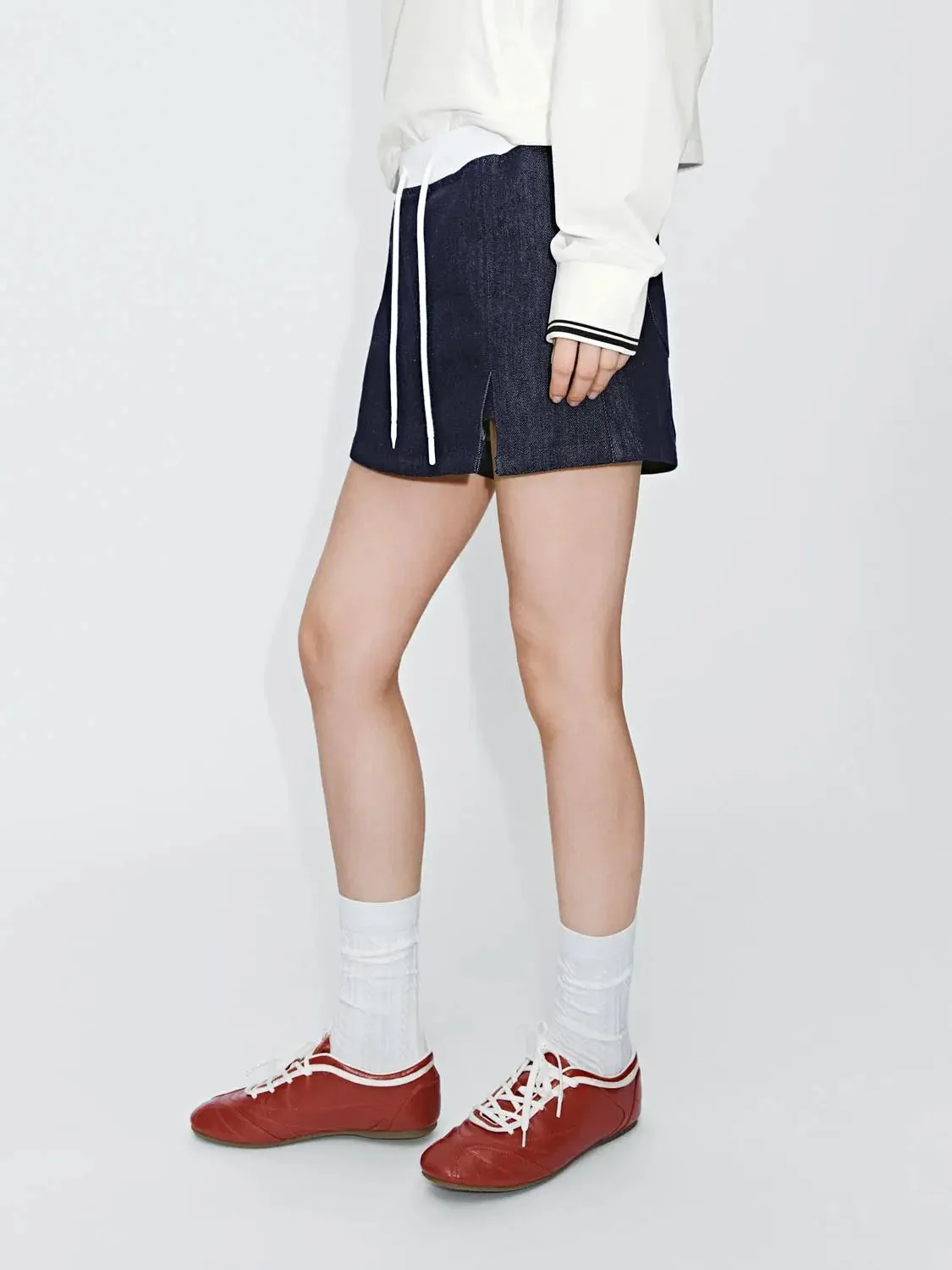 4258-contrast-trim-drawstring-denim-shorts-3.webp Contrast Trim Drawstring Denim Shorts
