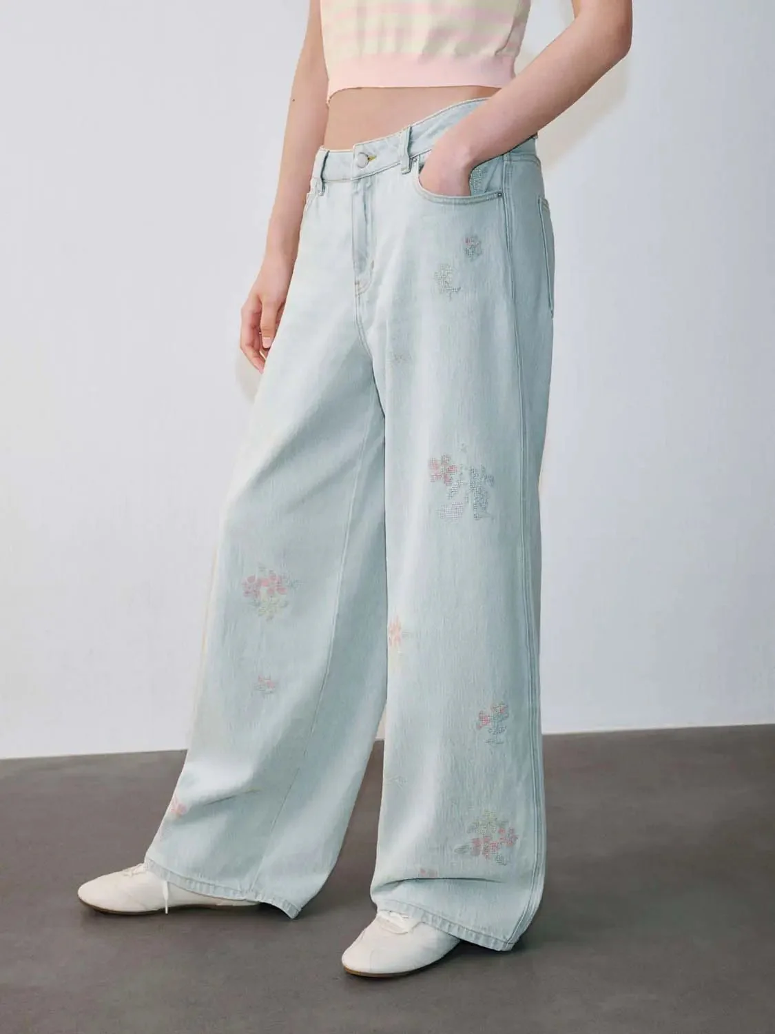 Embroidered Washed Wide Leg Jeans