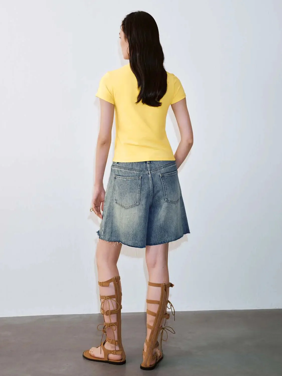 4370-raw-detail-beaded-denim-shorts-4.webp Raw Detail Beaded Denim Shorts