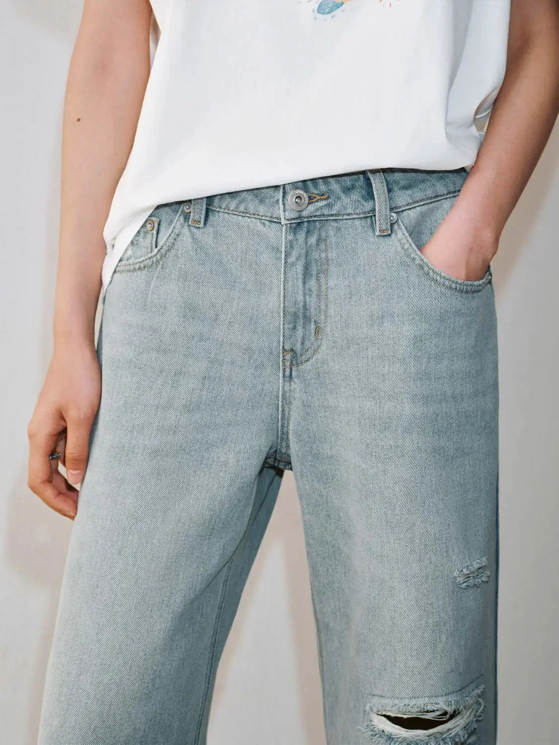 4445-raw-detail-wide-leg-jeans-6.webp Raw Detail Wide Leg Jeans