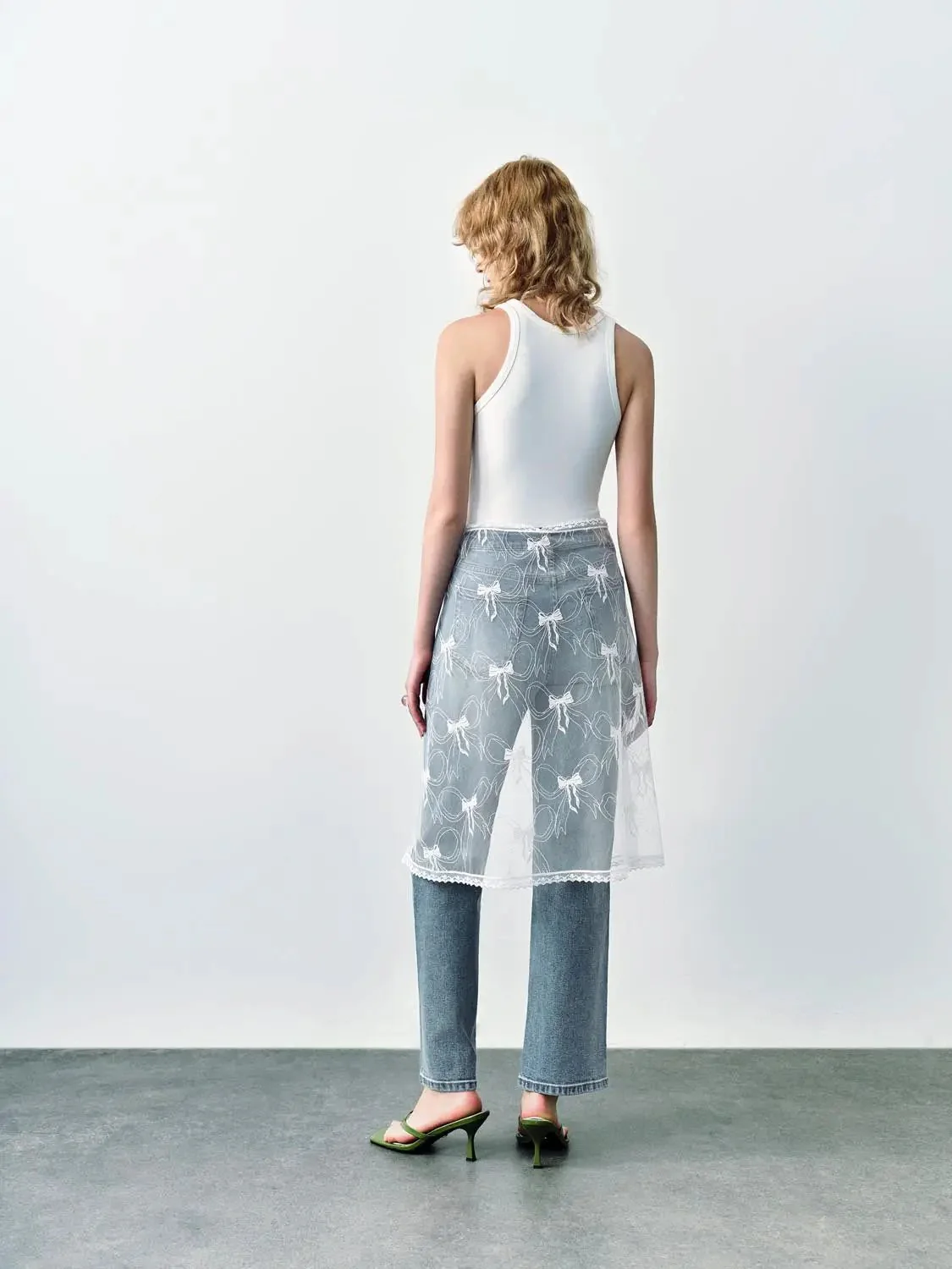 4452-lace-shawl-detail-straight-leg-cotton-blend-jeans-4.webp Lace Shawl Detail Straight Leg Cotton Blend Jeans