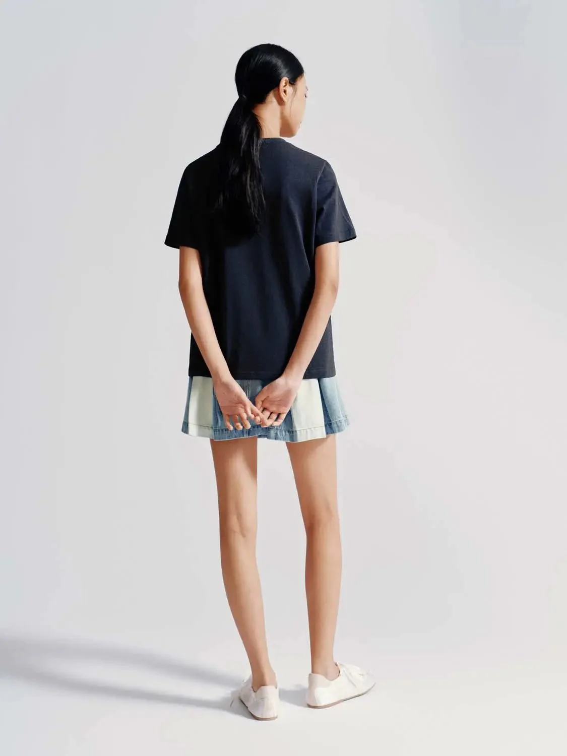 4486-contrast-hem-pleated-mini-denim-skirts-6.webp Contrast Hem Pleated Mini Denim Skirts