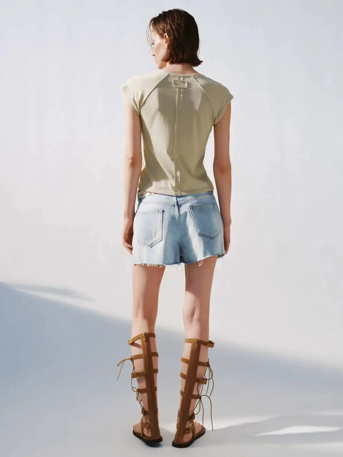 4527-raw-hem-denim-shorts-6.webp Raw Hem Denim Shorts
