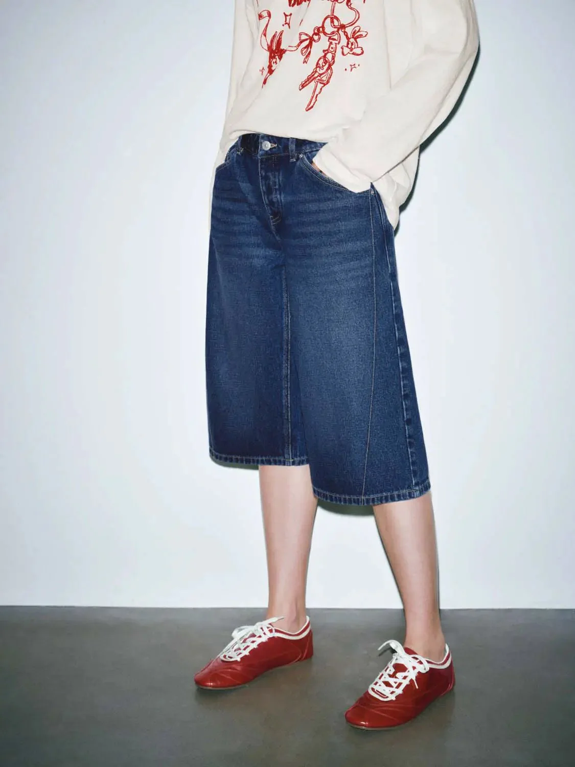 4548-cropped-barrel-leg-jeans-3.webp Cropped Barrel Leg Jeans
