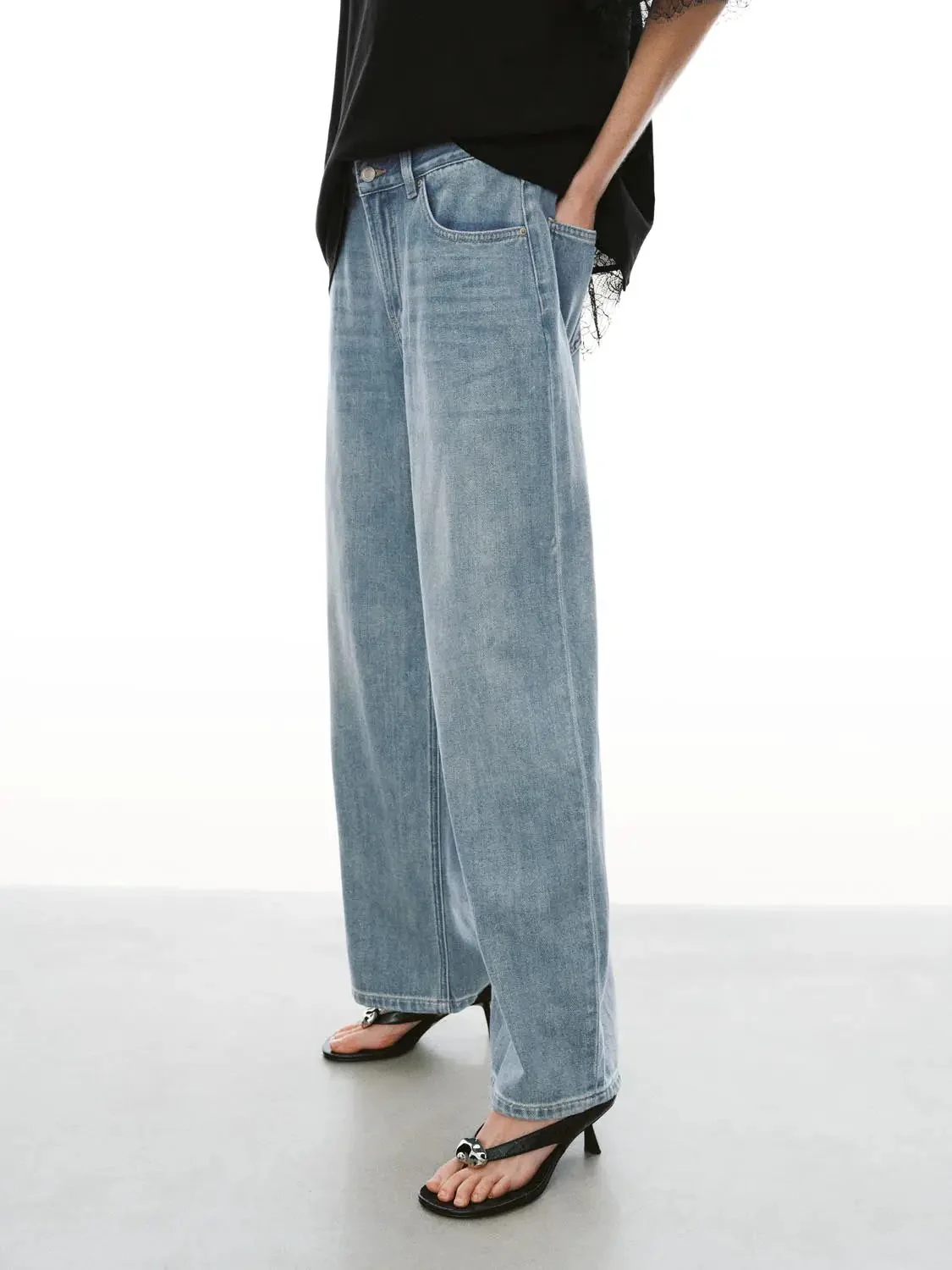4562-barrel-leg-jeans-3.webp Barrel Leg Jeans