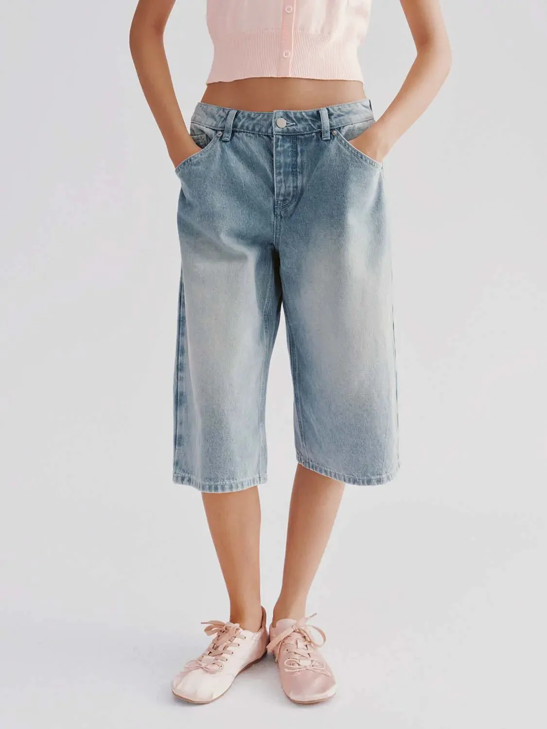 4589-cropped-barrel-leg-jeans-1.webp Cropped Barrel Leg Jeans