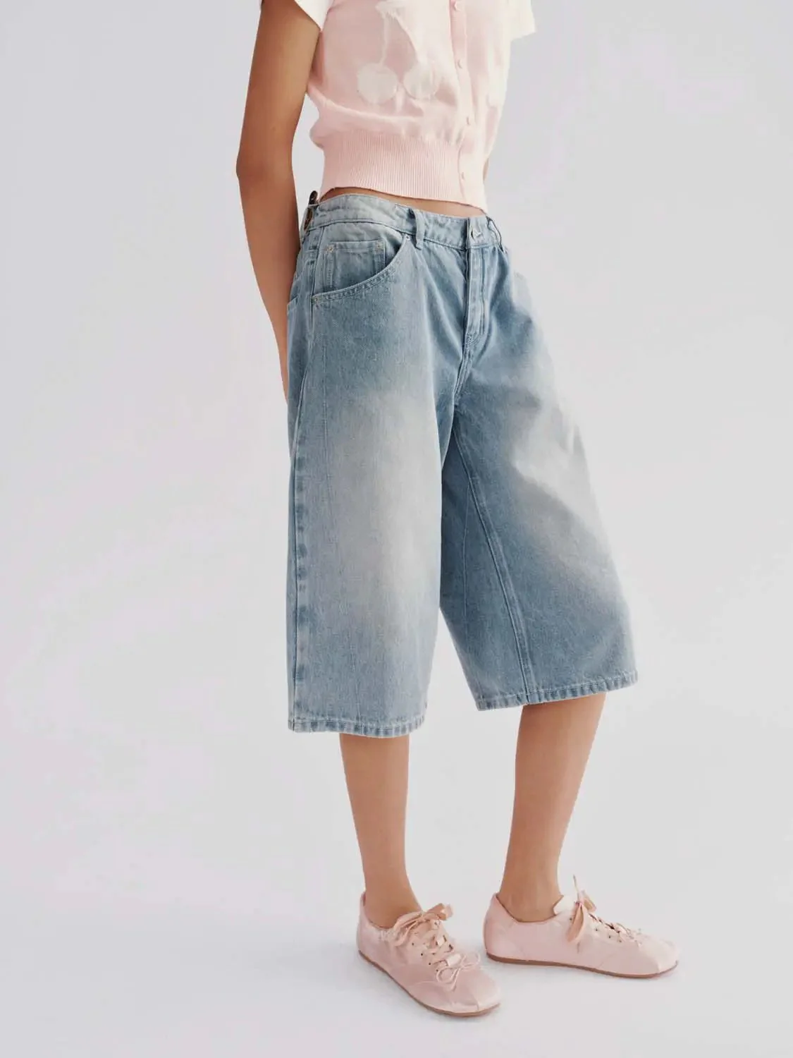 4589-cropped-barrel-leg-jeans-3.webp Cropped Barrel Leg Jeans