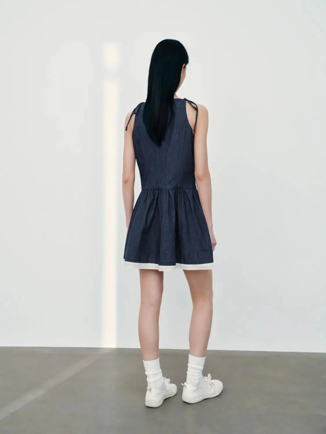 4664-denim-with-contrast-trim-sleeveless-dress-6.webp Denim With Contrast Trim Sleeveless Dress