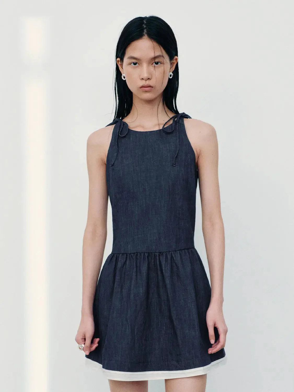 4664-denim-with-contrast-trim-sleeveless-dress-9.webp Denim With Contrast Trim Sleeveless Dress