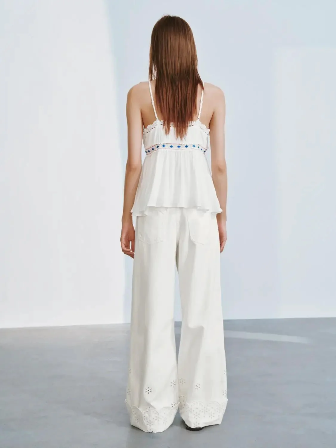 4683-guipure-lace-trim-wide-leg-cotton-lyocell-jeans-4.webp Guipure Lace Trim Wide Leg Cotton Lyocell Jeans