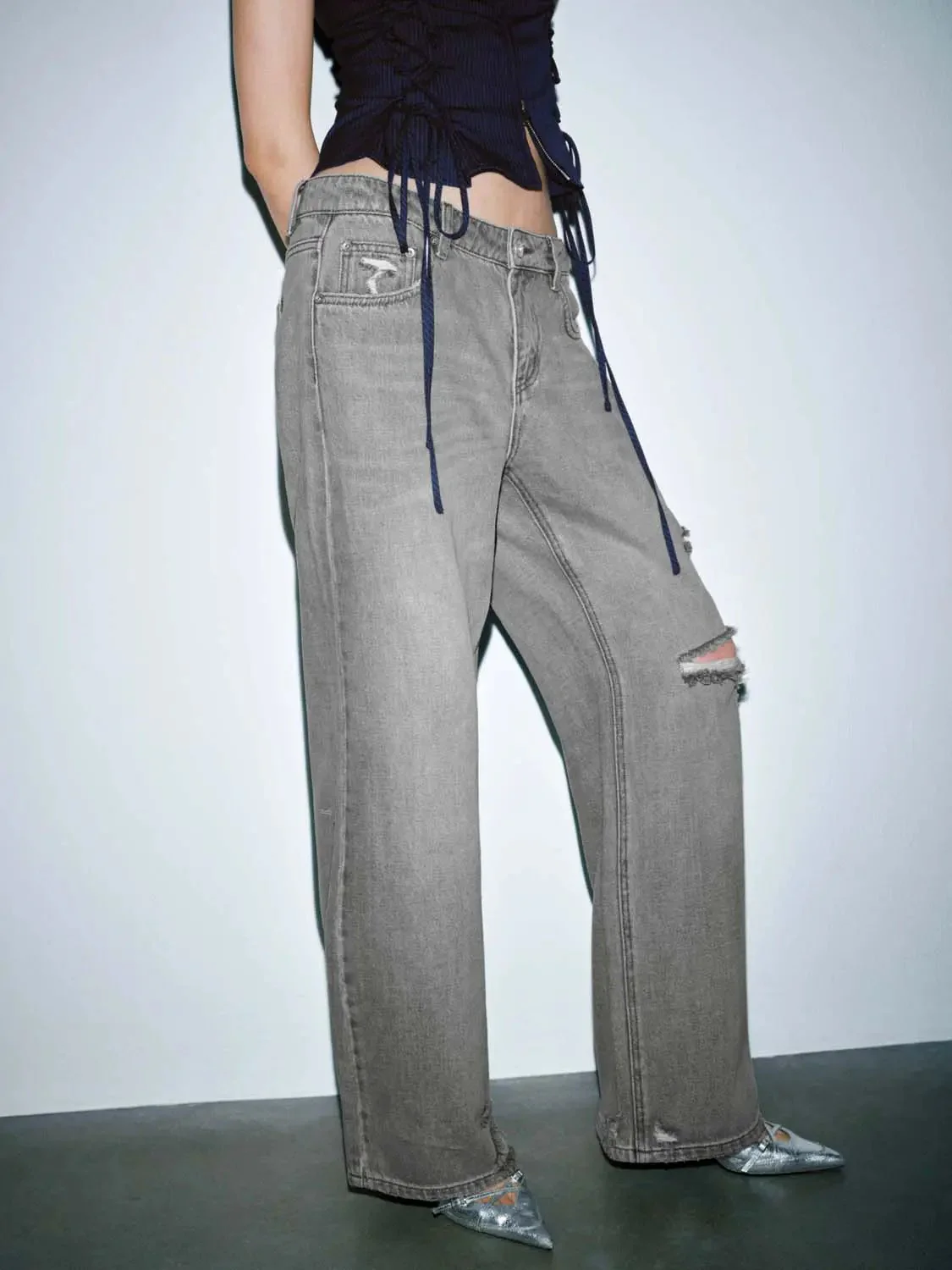 4793-textured-raw-detail-wide-leg-cotton-jeans-3.webp Textured Raw Detail Wide Leg Cotton Jeans