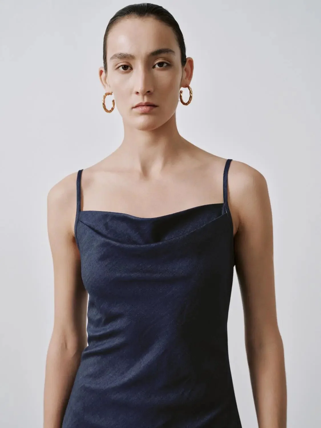 4831-lyocell-blend-strappy-navy-chic-midi-dresses-3.webp Lyocell Blend Strappy Navy Chic Midi Dresses