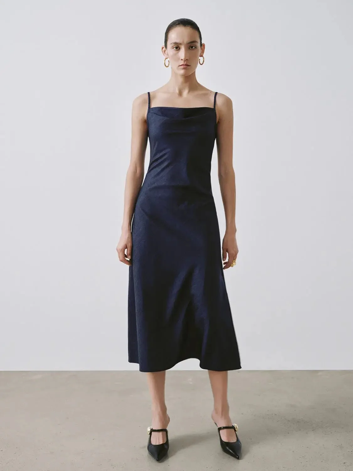 4831-lyocell-blend-strappy-navy-chic-midi-dresses-9.webp Lyocell Blend Strappy Navy Chic Midi Dresses