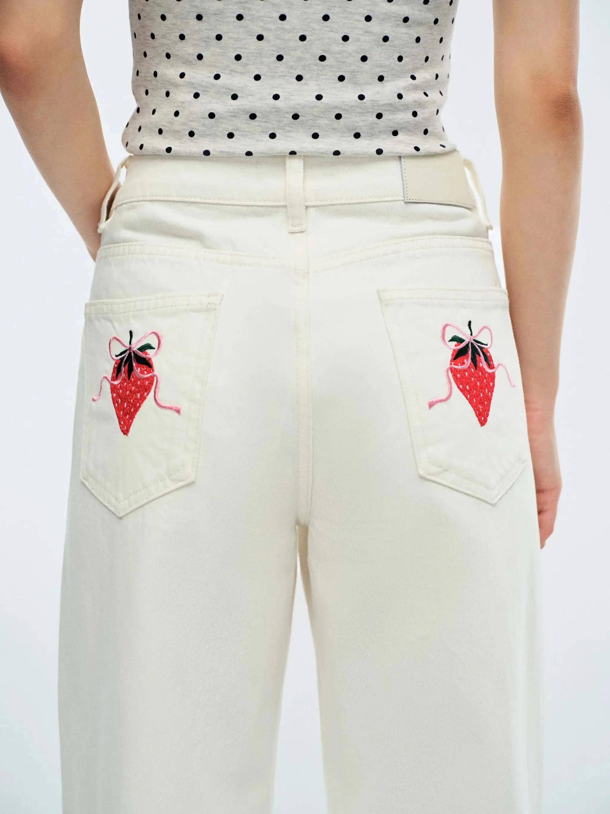 4837-fine-embroidered-cotton-straight-leg-jeans-4.webp Fine Embroidered Cotton Straight Leg Jeans