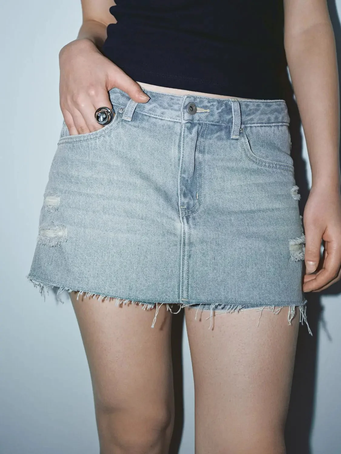 4865-raw-detail-denim-cotton-lyocell-blend-mini-skirt-5.webp Raw Detail Denim Cotton Lyocell Blend Mini Skirt