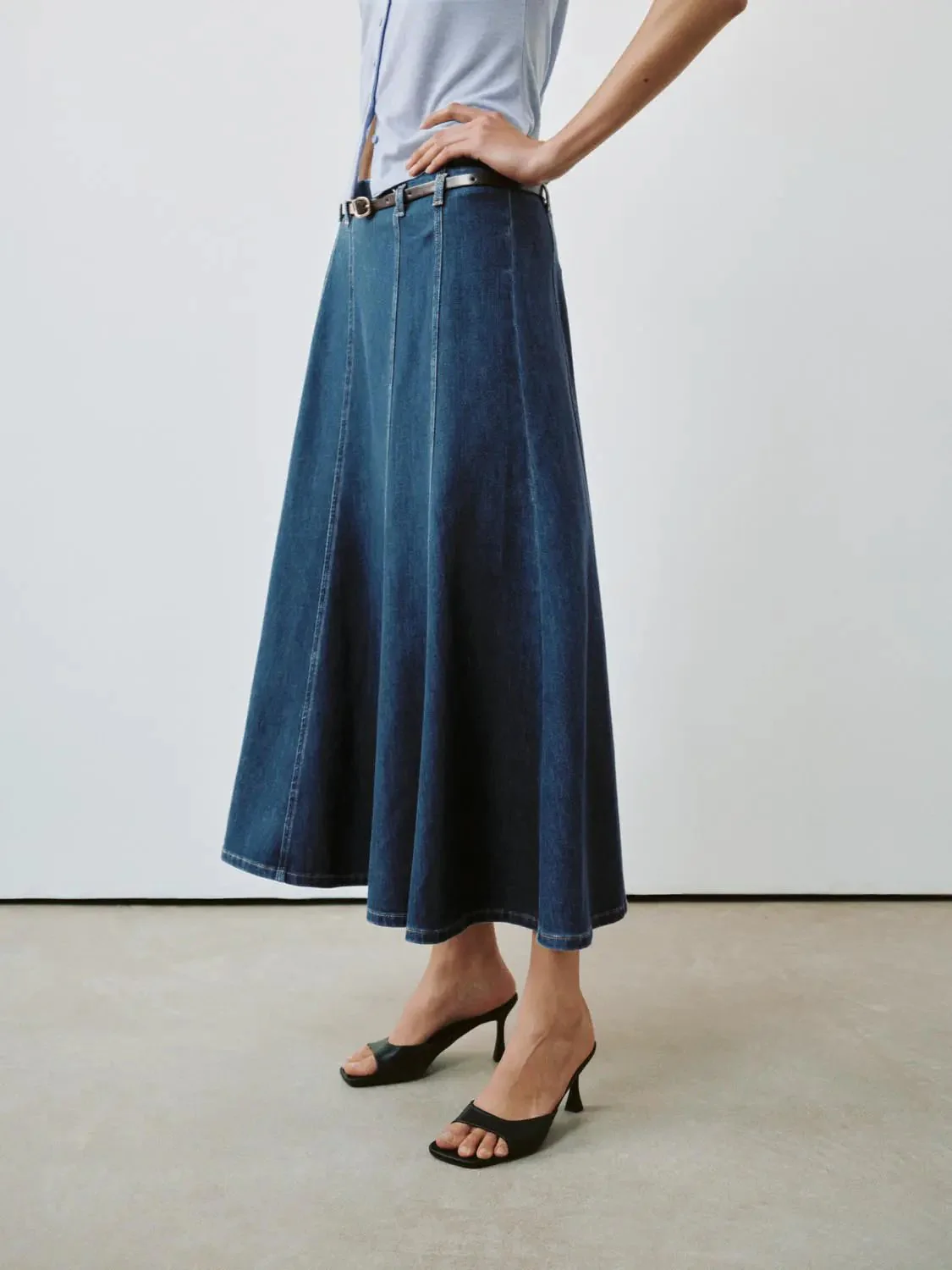 488-paneled-aline-denim-maxi-belted-stretch-skirt-3.webp Paneled Aline Denim Maxi Belted Stretch Skirt