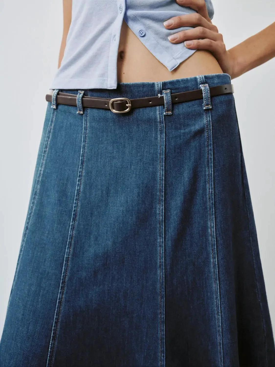 488-paneled-aline-denim-maxi-belted-stretch-skirt-5.webp Paneled Aline Denim Maxi Belted Stretch Skirt