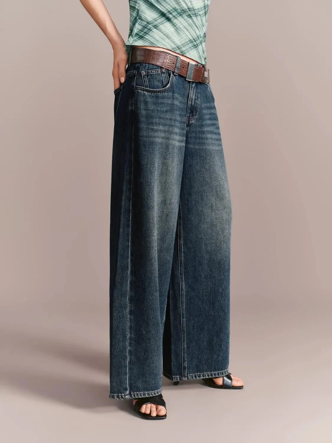 4920-belted-wide-leg-jeans-with-classic-belt-loop-detail-3.webp Belted Wide Leg Jeans With Classic Belt Loop Detail