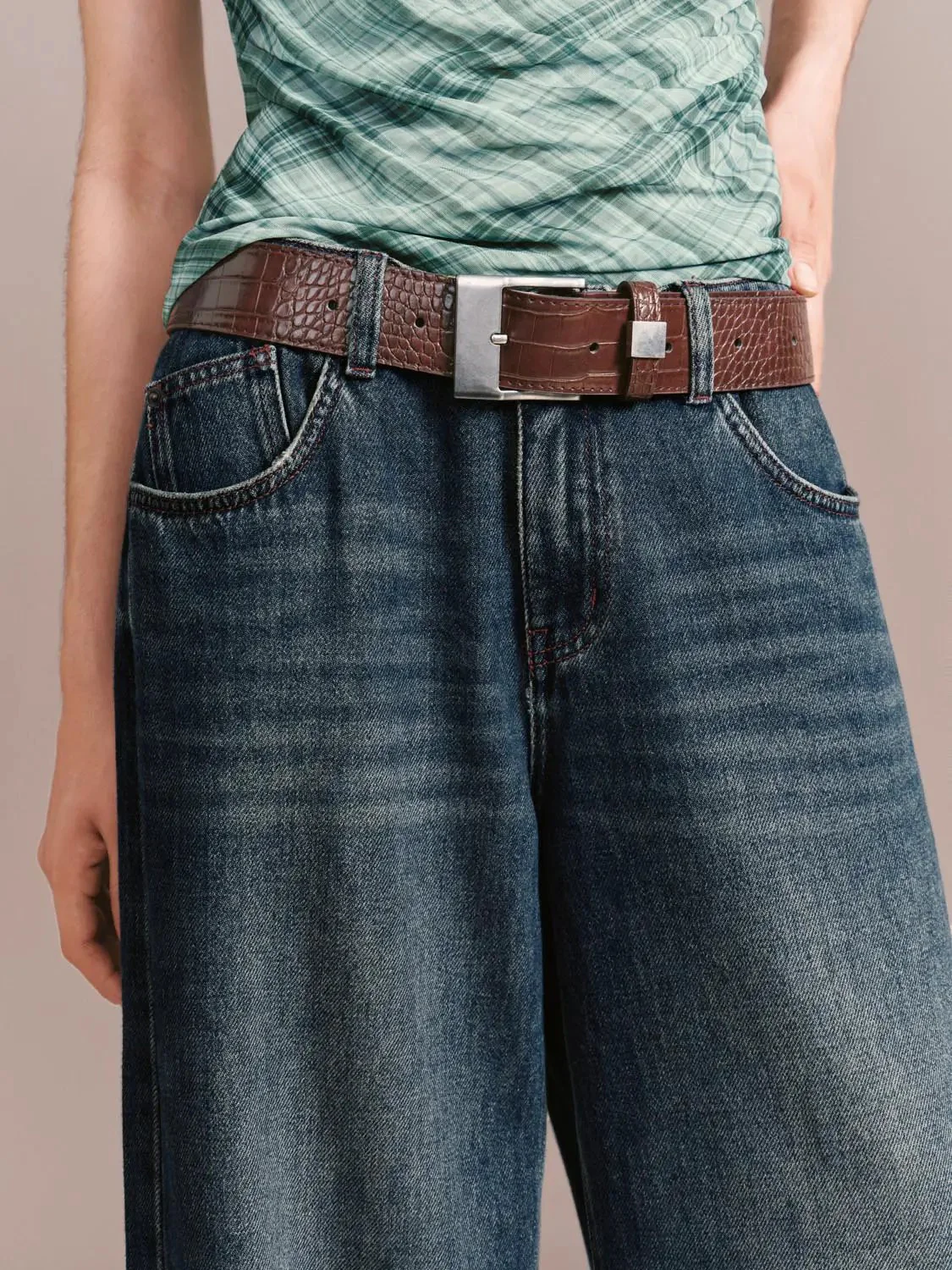 4920-belted-wide-leg-jeans-with-classic-belt-loop-detail-5.webp Belted Wide Leg Jeans With Classic Belt Loop Detail