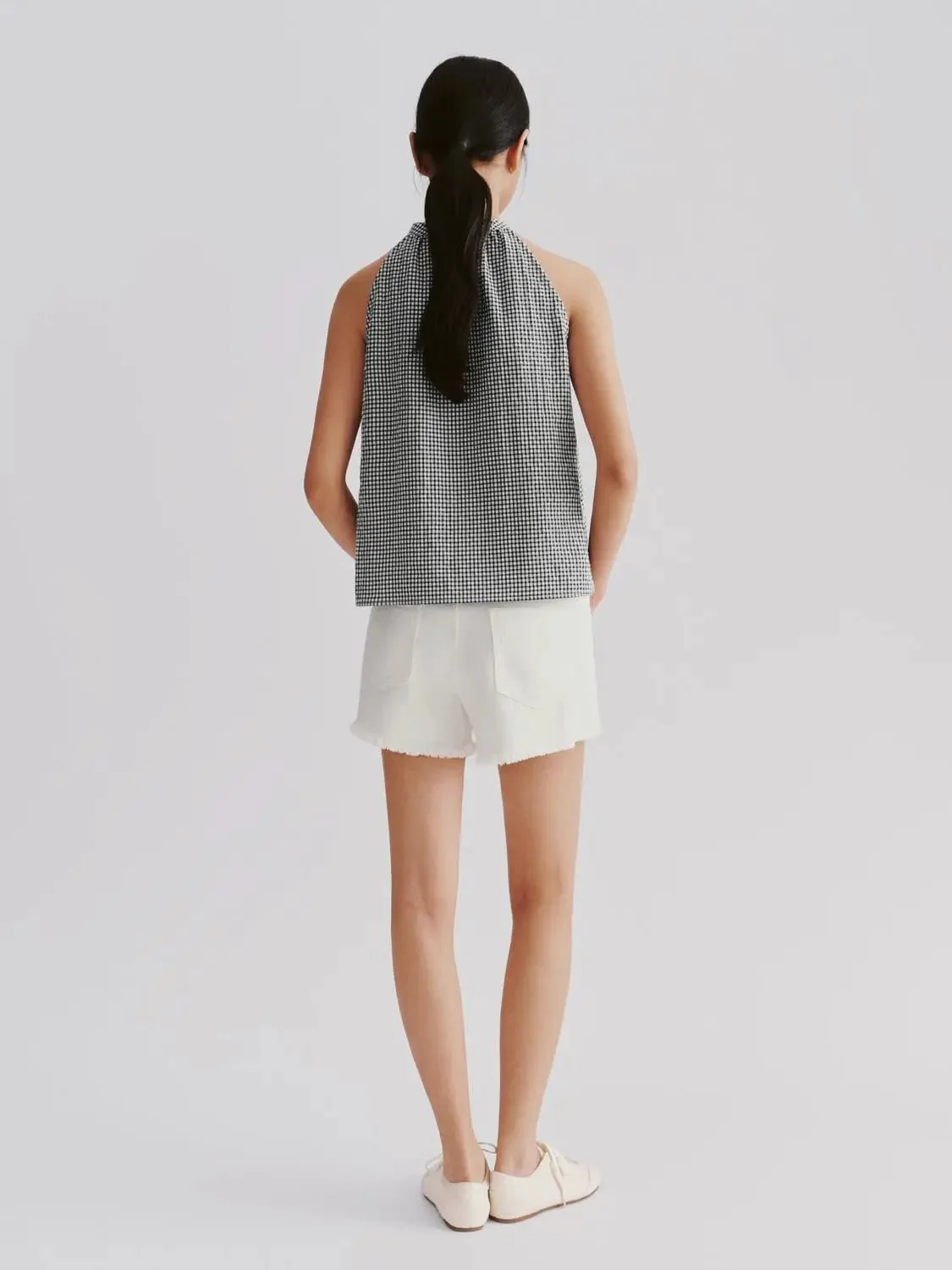 4927-raw-hem-denim-shorts-with-slight-stretch-for-comfortable-fit-4.webp Raw Hem Denim Shorts With Slight Stretch For Comfortable Fit