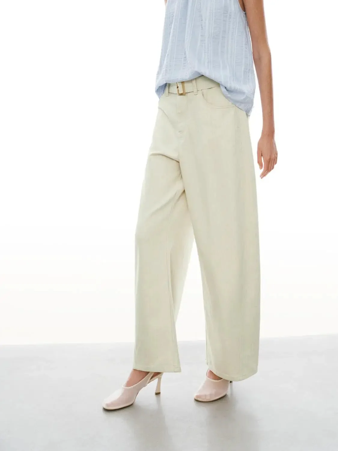 4934-belted-barrel-leg-denim-jeans-for-everyday-casual-comfort-fit-3.webp Belted Barrel Leg Denim Jeans for Everyday Casual Comfort Fit