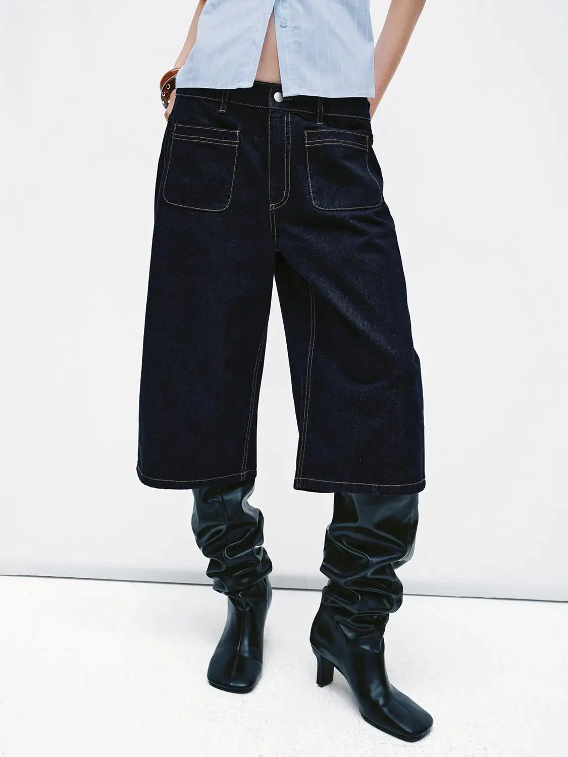 5010-stitch-detail-patch-pocket-cropped-wide-leg-jeans-1.webp Stitch Detail Patch Pocket Cropped Wide Leg Jeans