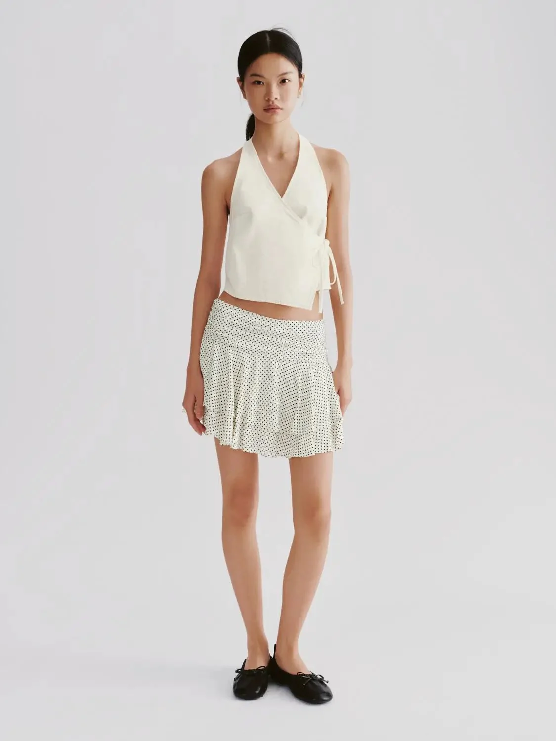 5024-halter-neck-tie-up-sleeveless-shirts-women-casual-summer-tops-4.webp Halter Neck Tie Up Sleeveless Shirts Women Casual Summer Tops