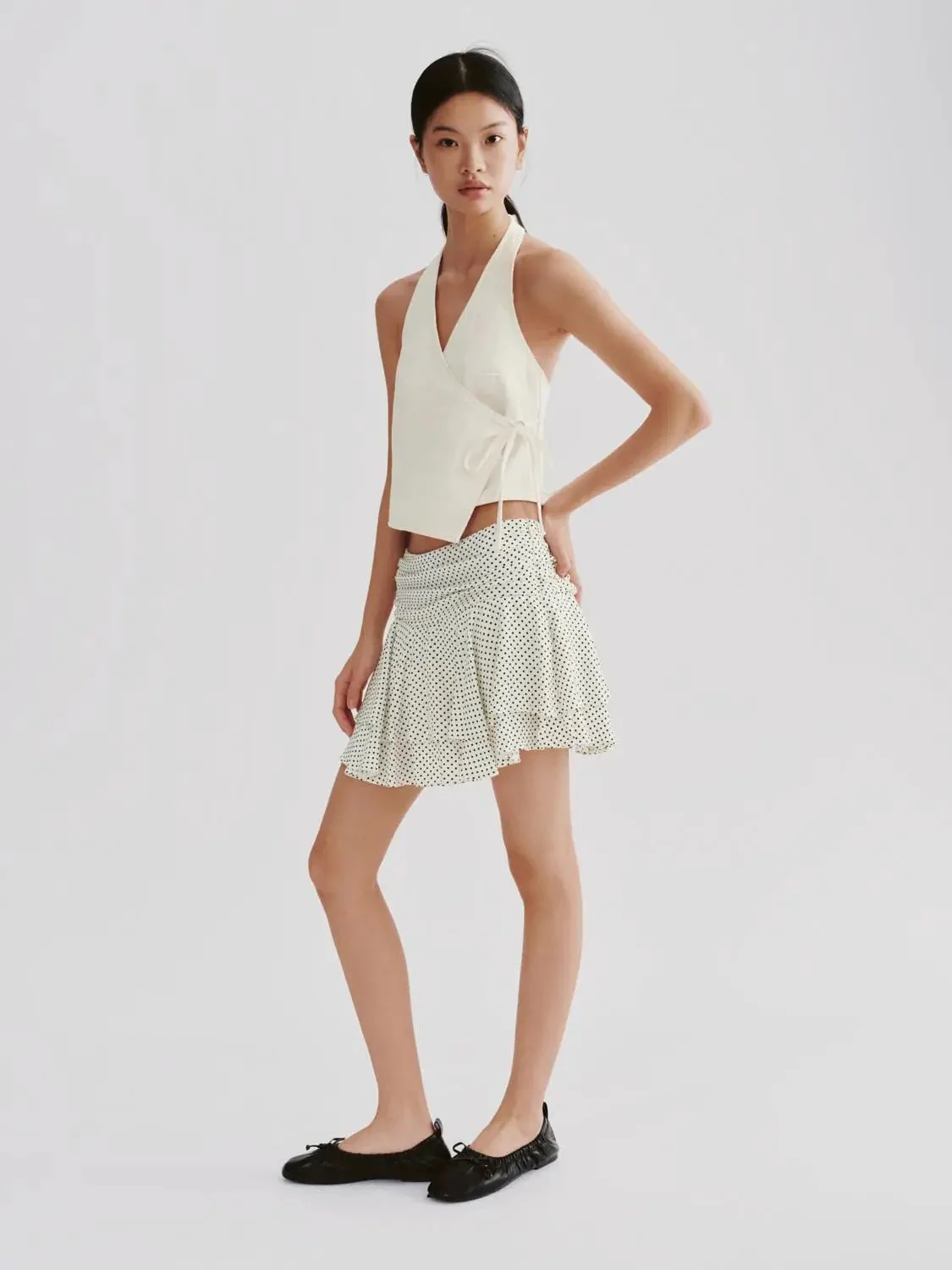 5024-halter-neck-tie-up-sleeveless-shirts-women-casual-summer-tops-5.webp Halter Neck Tie Up Sleeveless Shirts Women Casual Summer Tops